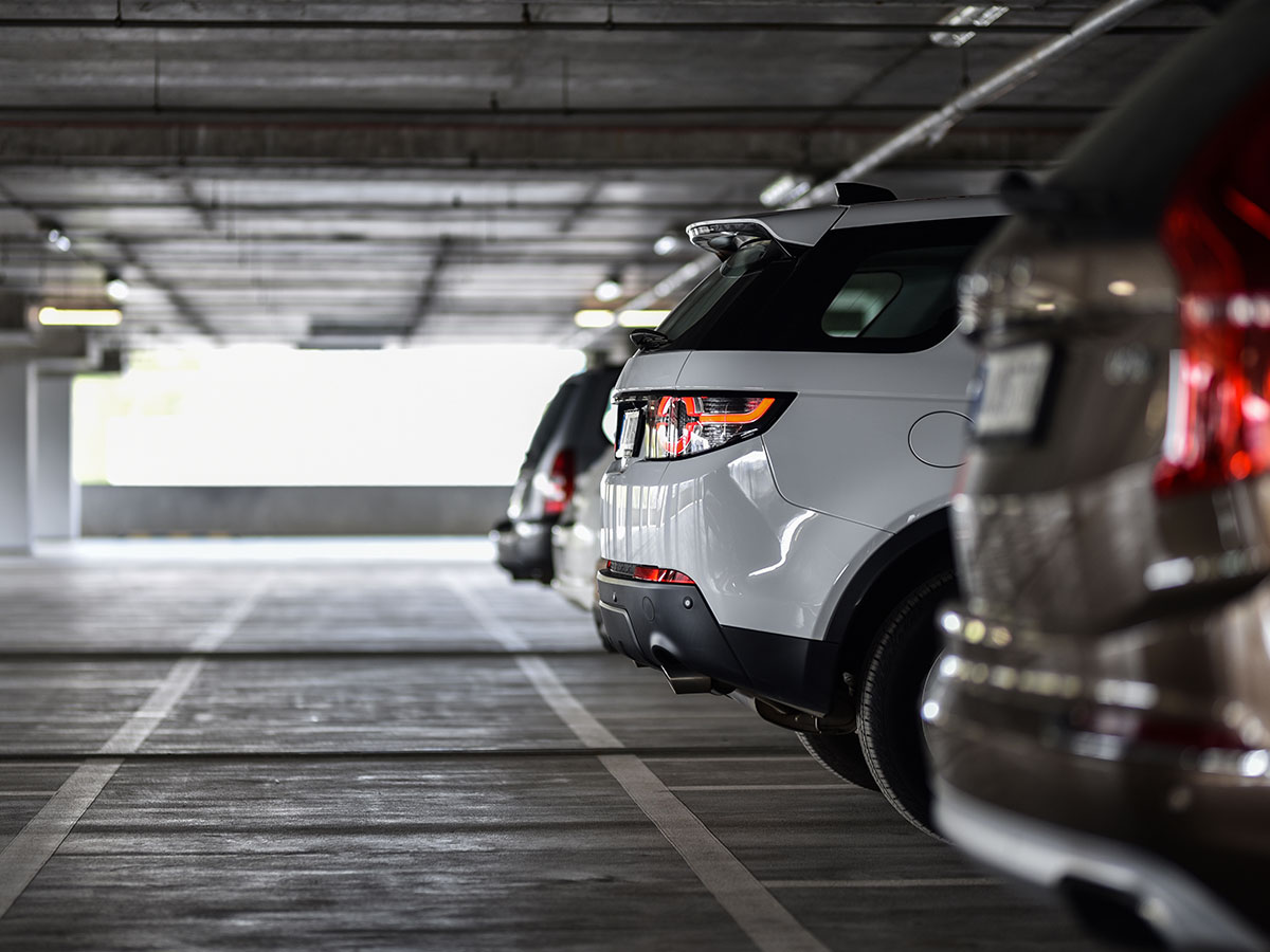 In unmittelbarer Nähe | Überdachter Parkplatz