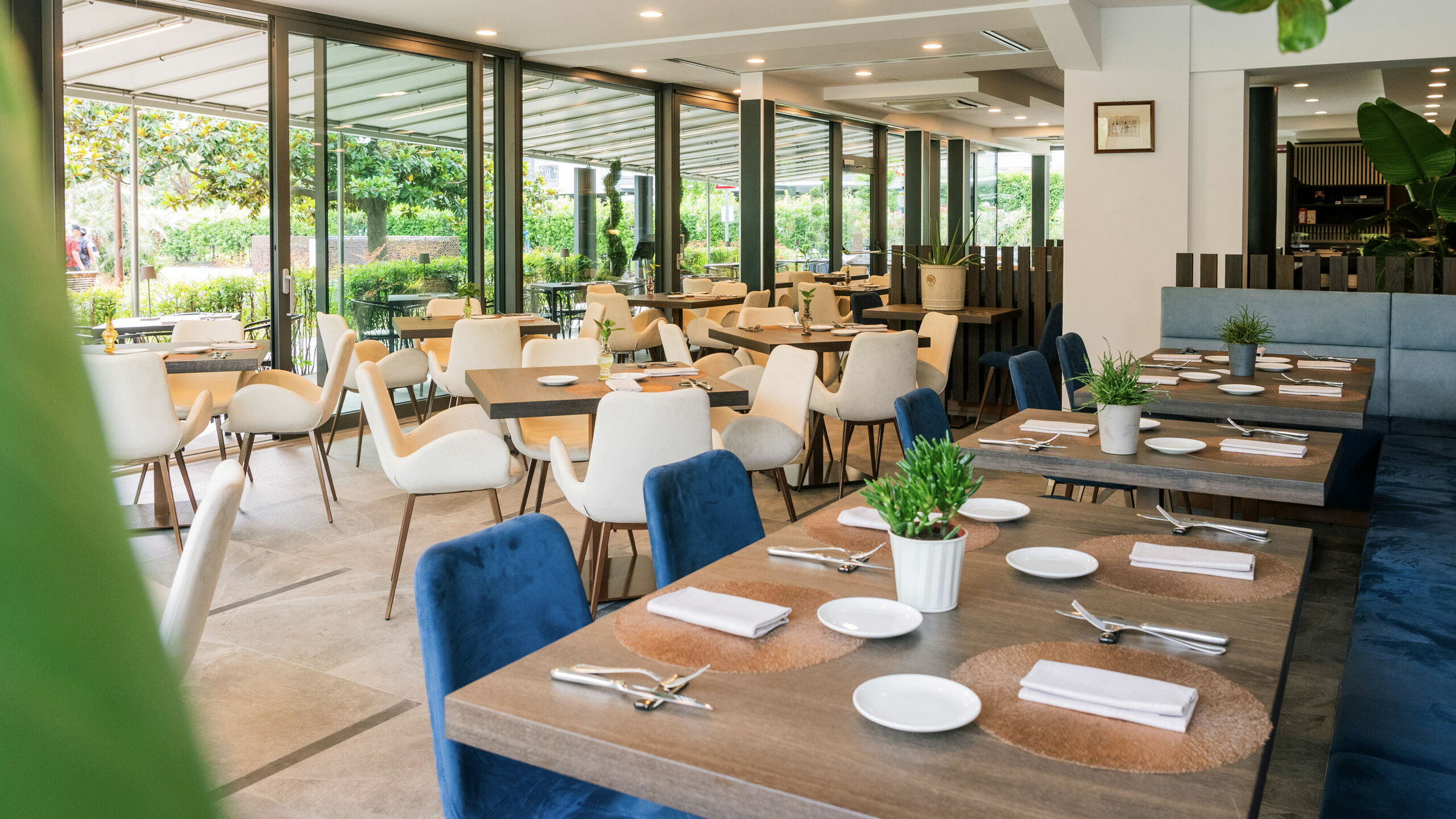 Hotel Bellariva 4 stars Riva del Garda – Lakefront View & Adults-Friendly Hospitality Bellariva srl | Taste with view