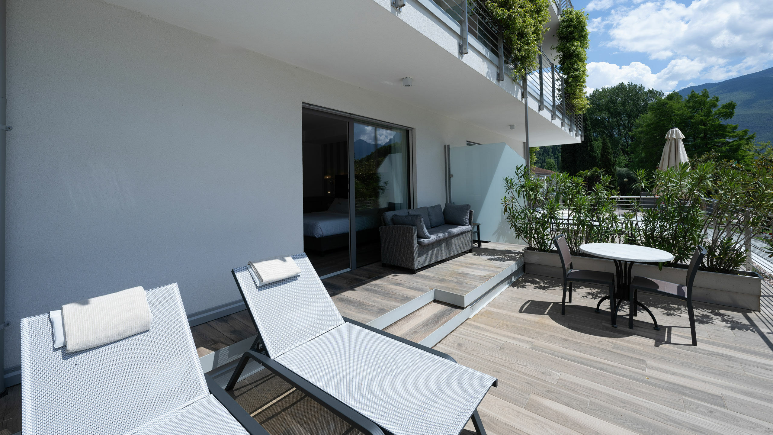 Hotel Bellariva 4 stars Riva del Garda – Lakefront View & Adults-Friendly Hospitality Bellariva srl | Junior Suite with lake view and terrace