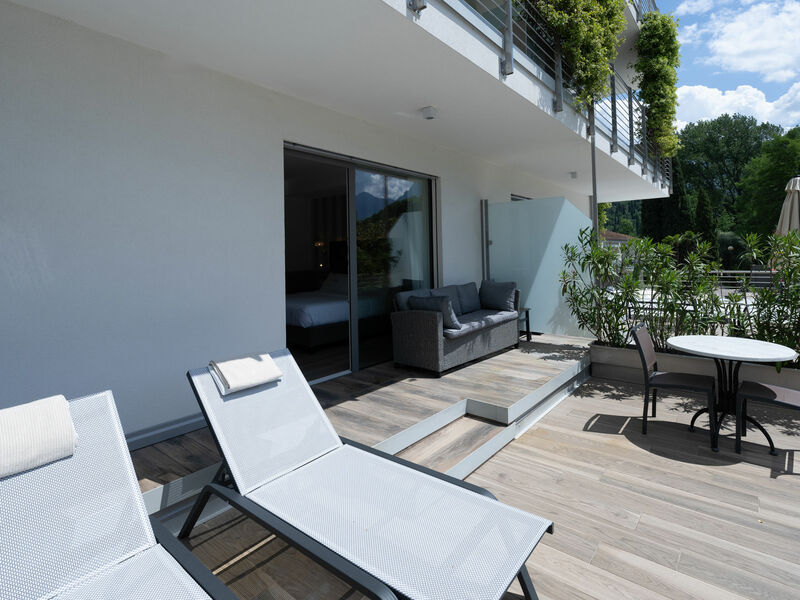 Junior Suite with lake view and terrace - Junior Suite with lake view and terrace