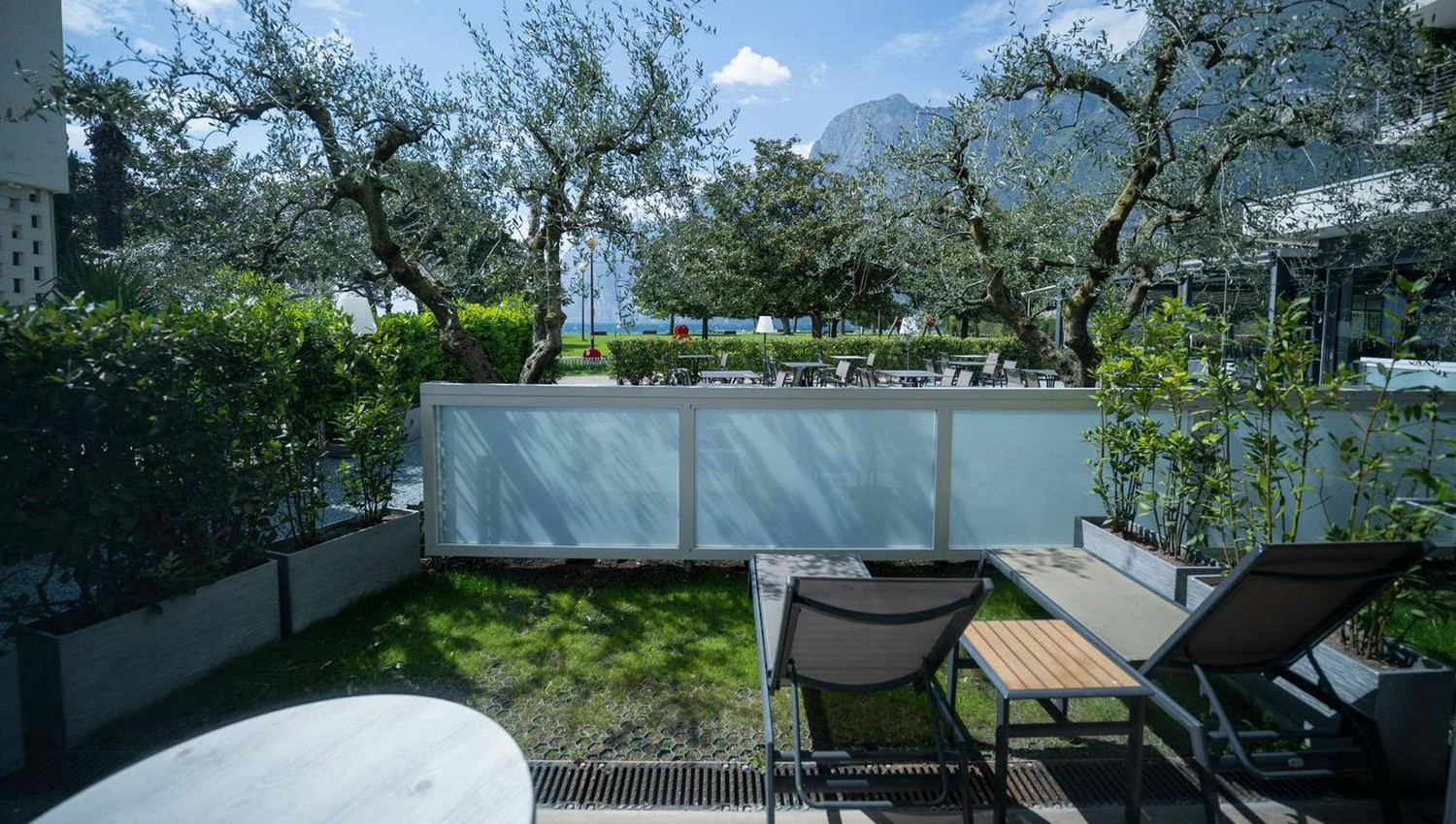 Superior Ground Floor with terrace overlooking the beach - Superior Ground Floor with terrace overlooking the beach
