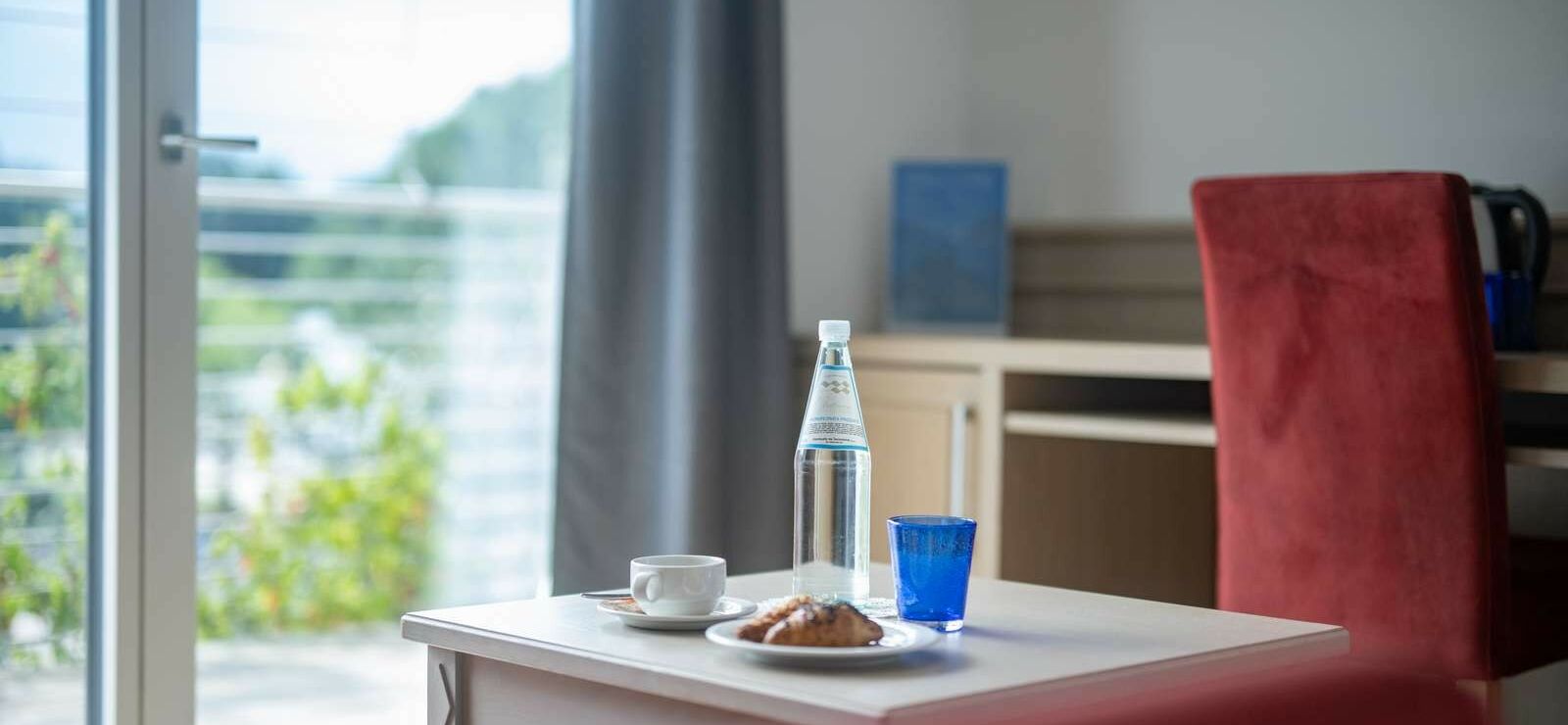 Deluxe Triple Room with lake view and double balcony