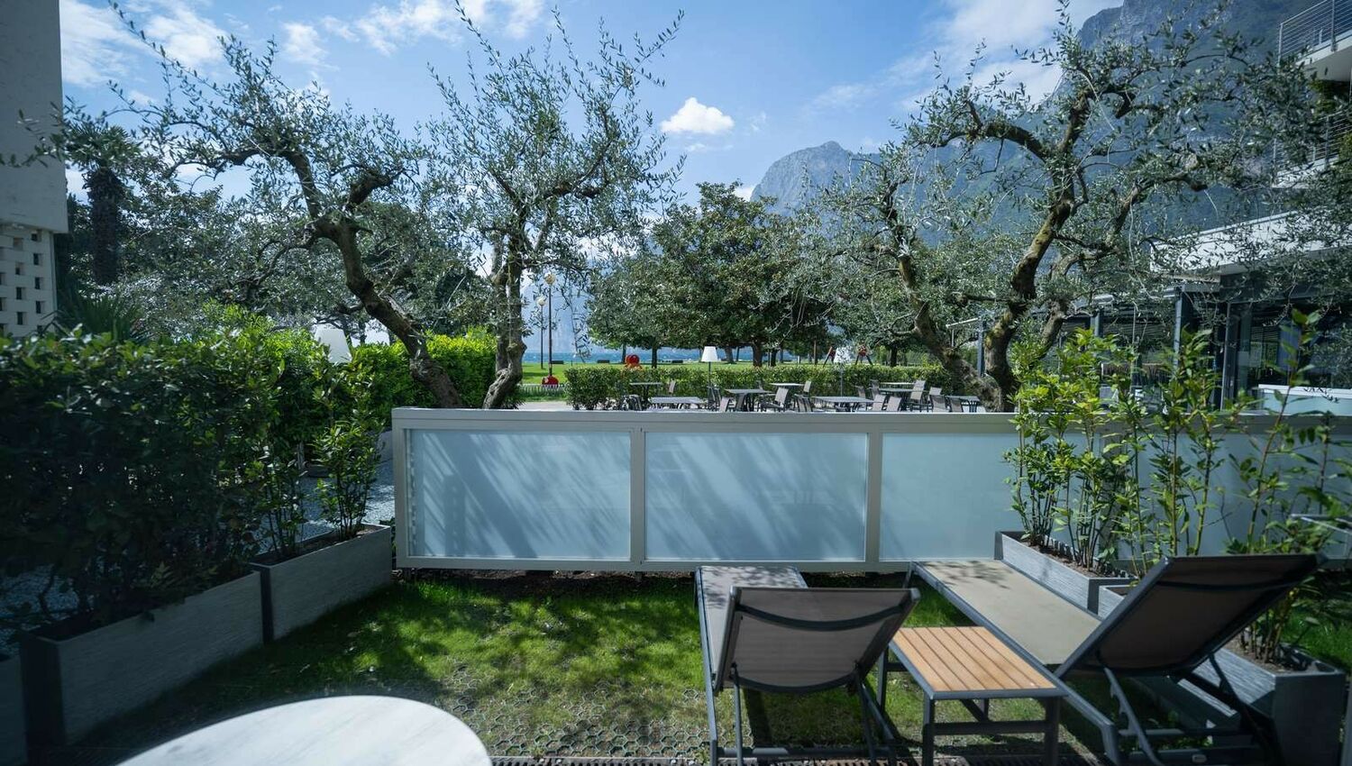 Superior Ground Floor with terrace overlooking the beach - Superior Ground Floor with terrace overlooking the beach