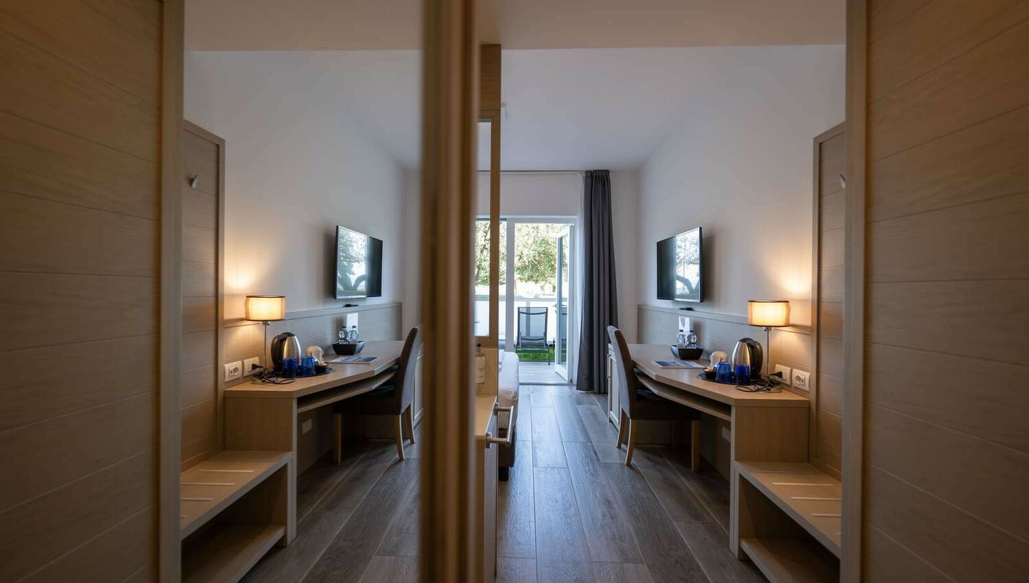 Superior Ground Floor with terrace overlooking the beach - Superior Ground Floor with terrace overlooking the beach