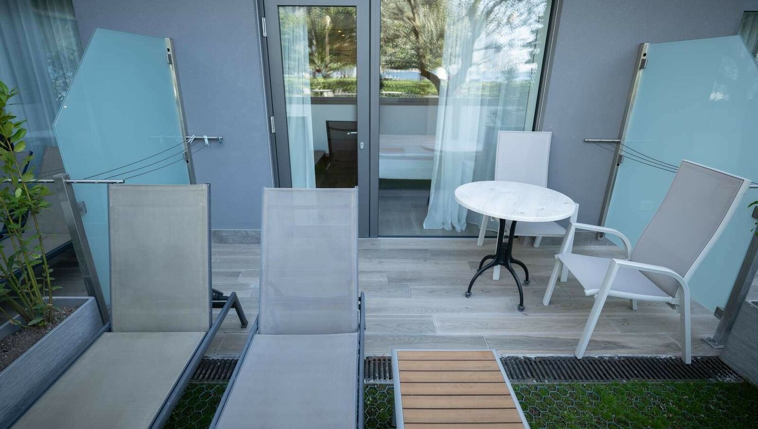 Superior Ground Floor with terrace overlooking the beach - Superior Ground Floor with terrace overlooking the beach