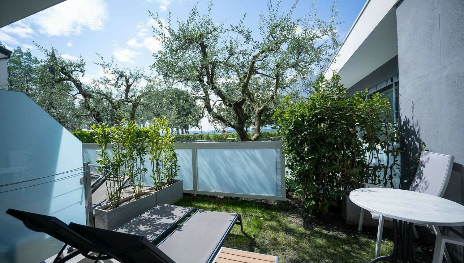 Superior Ground Floor with terrace overlooking the beach - Superior Ground Floor with terrace overlooking the beach