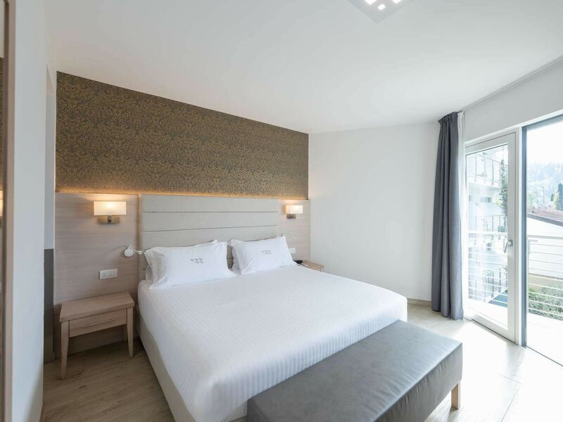 Superior Room with balcony and partial lake view