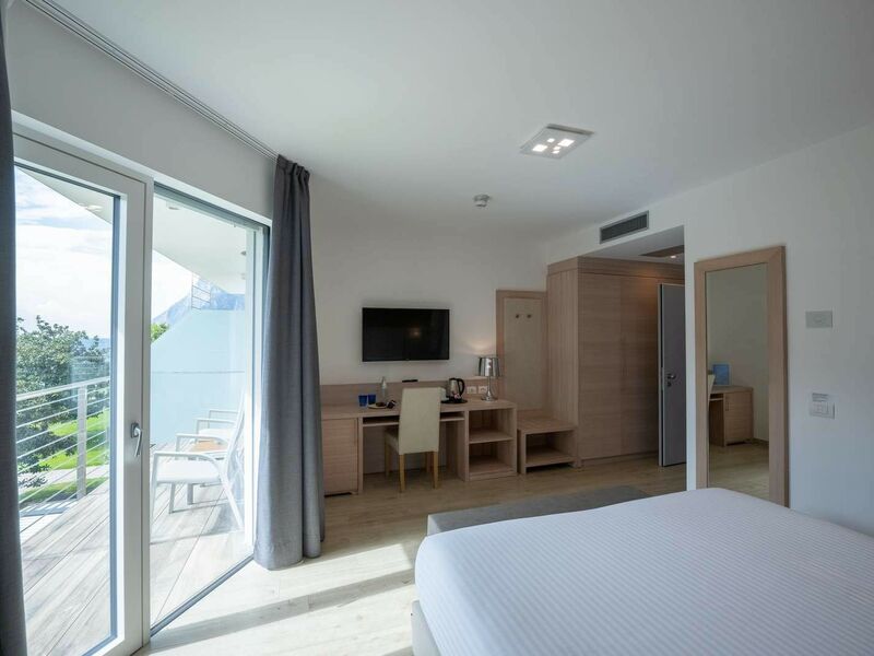 Superior Room with balcony and partial lake view