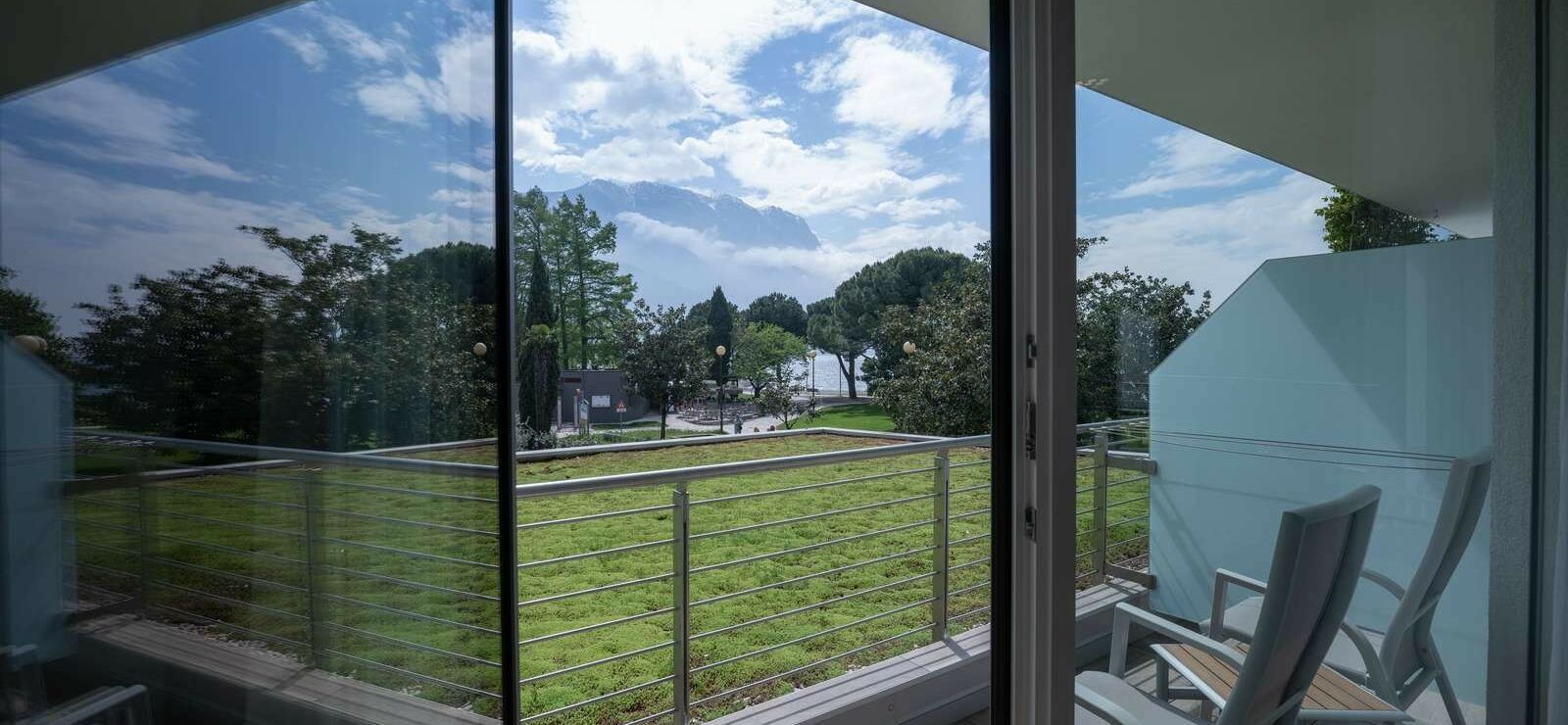 Superior Room with balcony and partial lake view