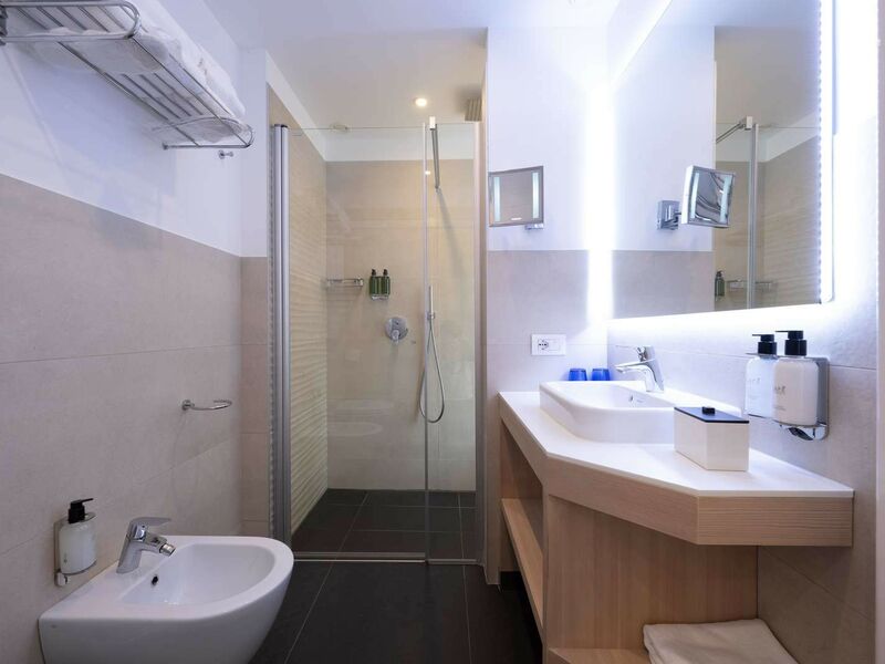 Superior Room with balcony and partial lake view