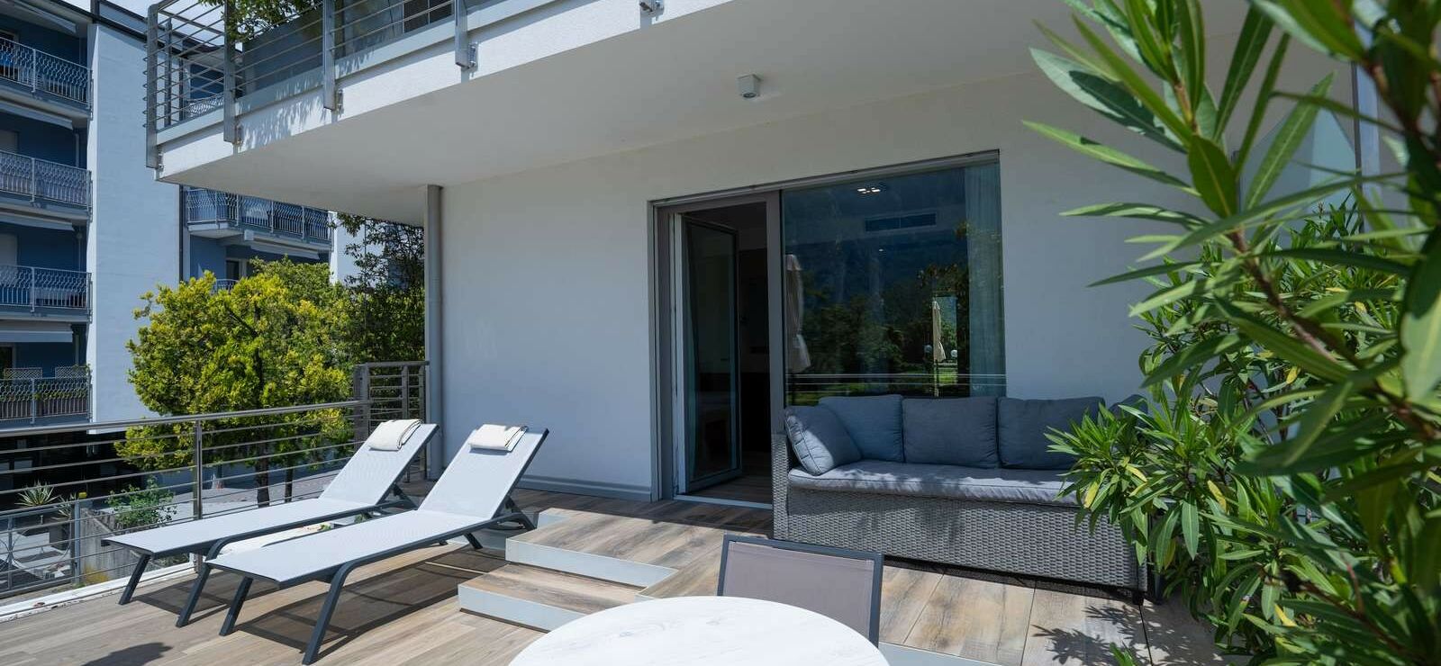 Junior Suite with lake view and terrace
