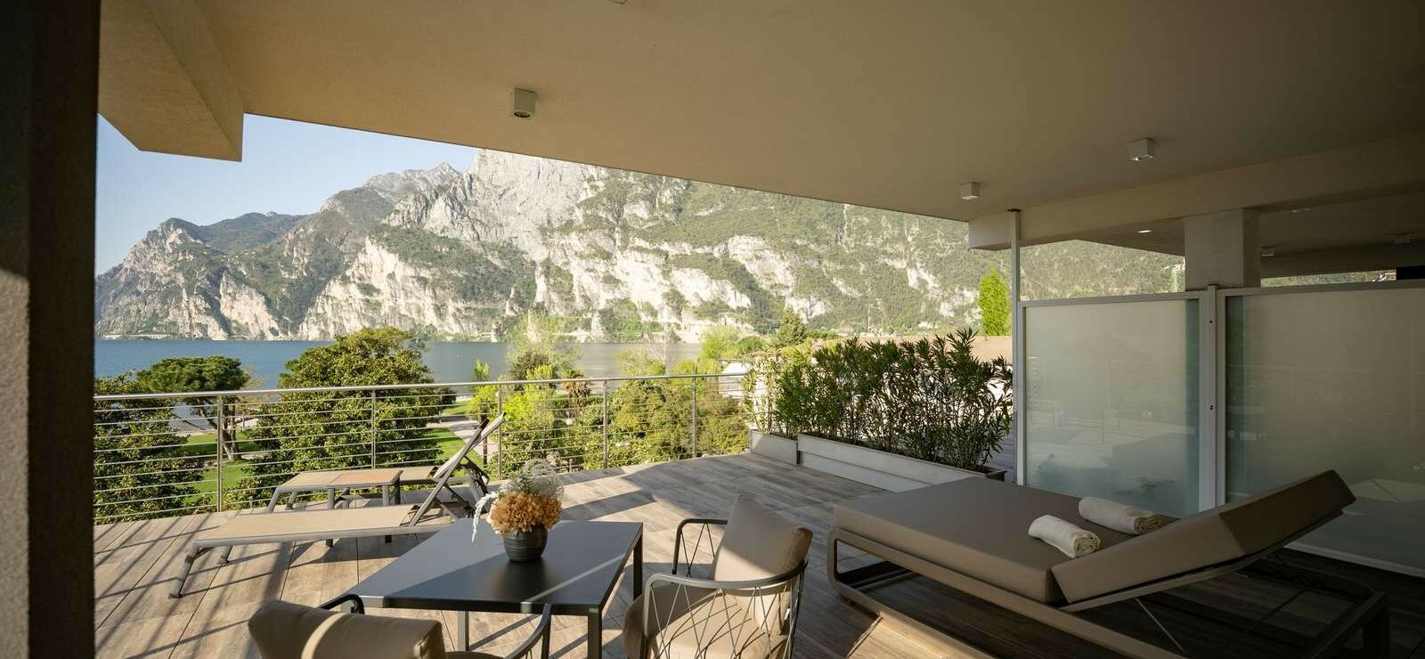 Executive Suite with lake view and terrace