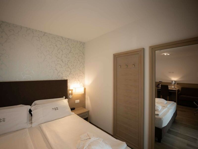 Executive Suite with lake view and terrace - Executive Suite with lake view and terrace