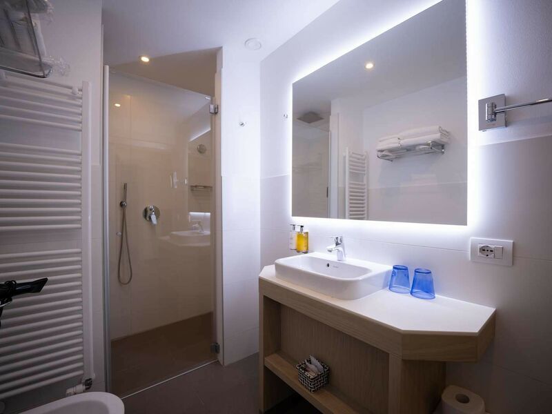 Executive Suite with lake view and terrace - Executive Suite with lake view and terrace