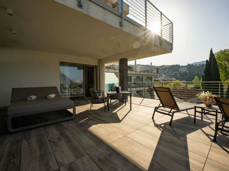 Executive Suite with lake view and terrace - Executive Suite with lake view and terrace