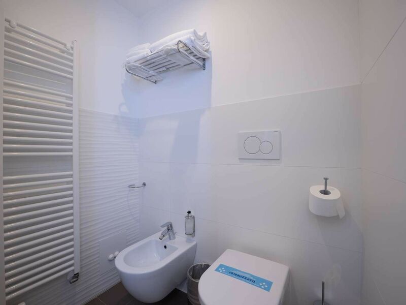 Deluxe Room with Balcony and Lake View